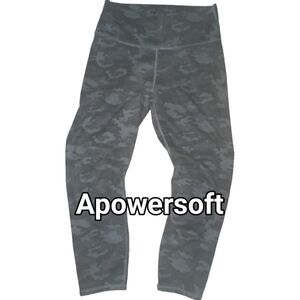 Cropped High-Waist Camo Leggings — Fabletics